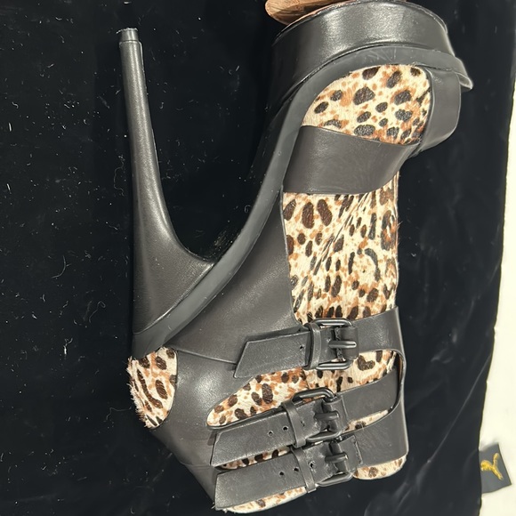 Leather open toe booties size 8 1/2 M - Picture 5 of 5